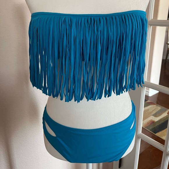 Cute Teal Fringe Bikini - Picture 2 of 7